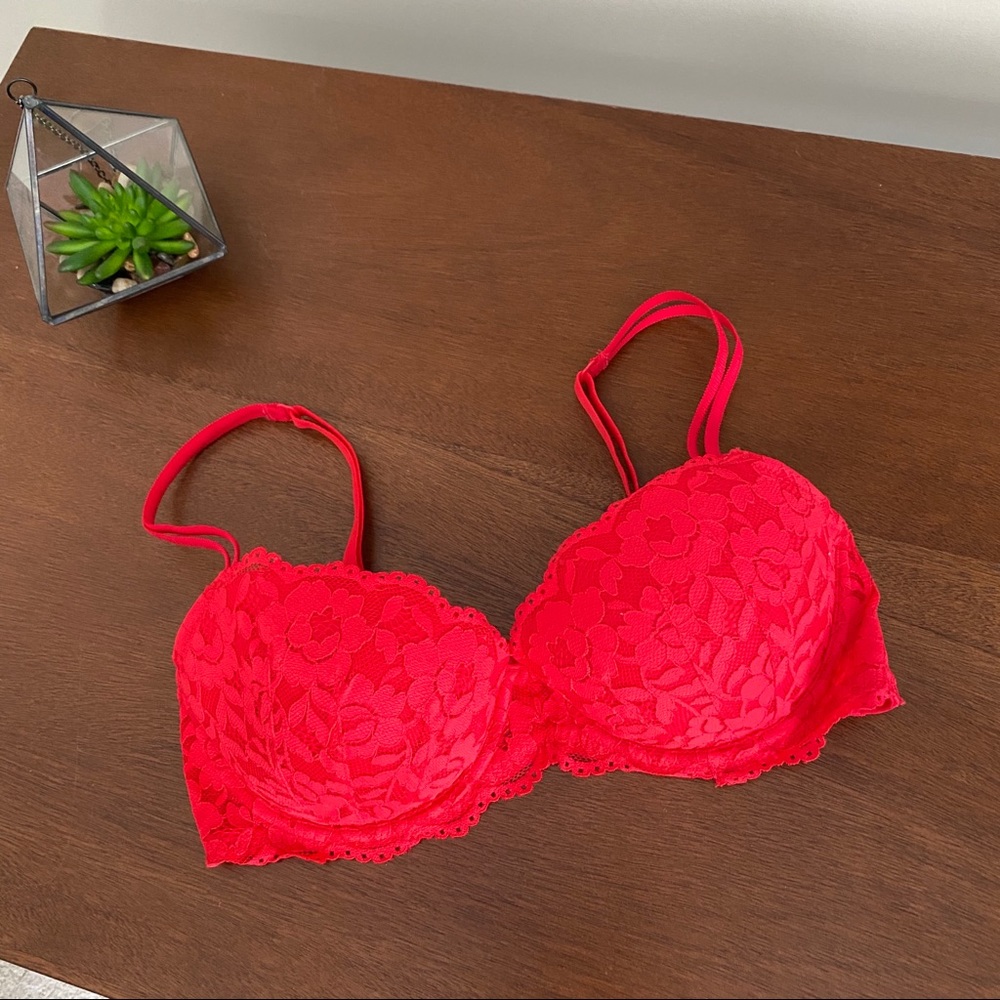 PINK VS Date Lace Bra, lightly lined 34D